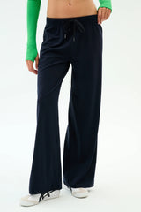 Brynn Airweight Pant: Indigo