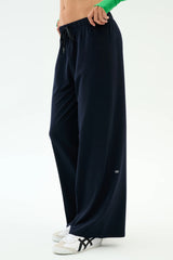 Brynn Airweight Pant: Indigo