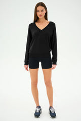 Bennie Fleece V-Neck Sweatshirt: BLACK