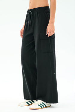 Alex Airweight Cargo Pant: Black